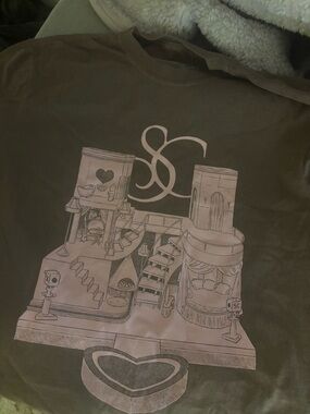 House Tour Graphic Tee Shirt - Sabrina Carpenter